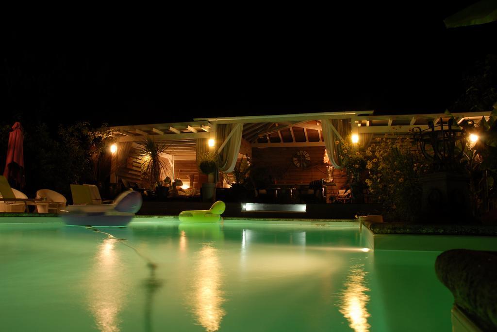 Le Domaine De La Lezardiere B&B Espiet Экстерьер фото