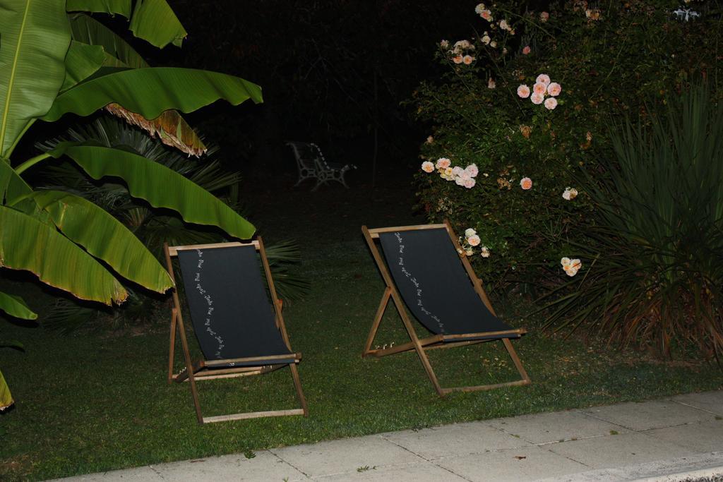 Le Domaine De La Lezardiere B&B Espiet Экстерьер фото